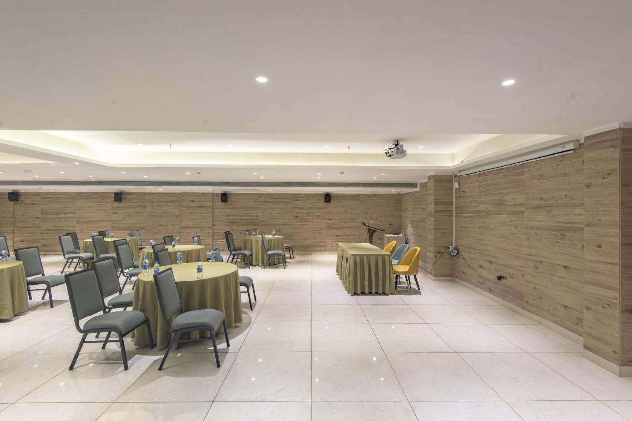 ホテル The Fern Residency Calangute-Baga, Goa エクステリア 写真