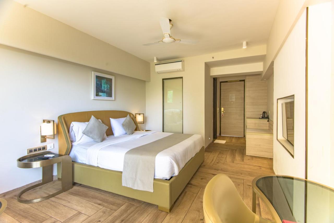 ホテル The Fern Residency Calangute-Baga, Goa エクステリア 写真